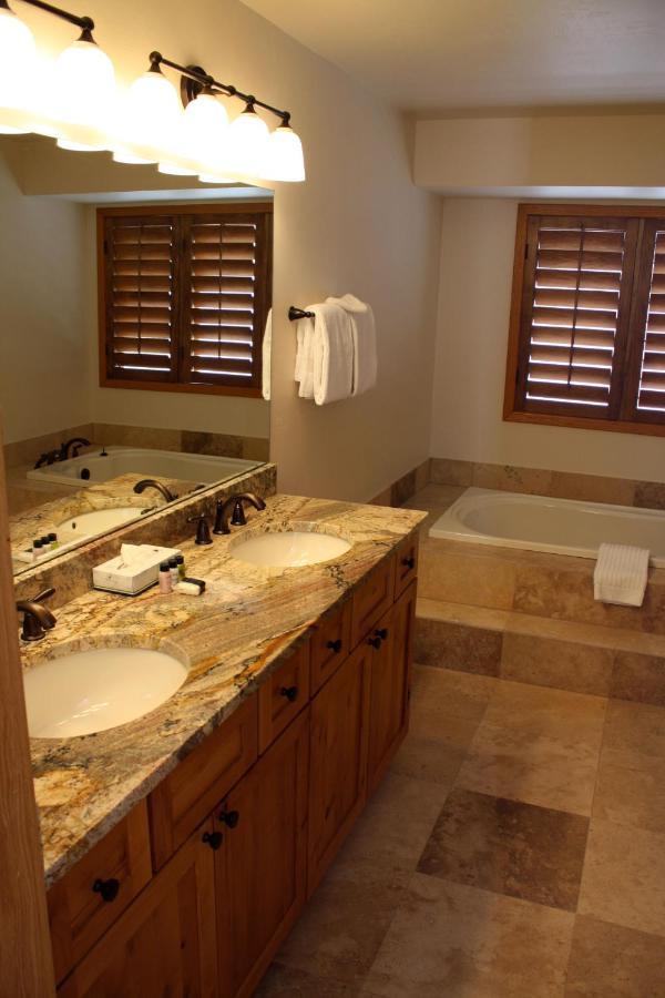 Woods Manor #302-A - Close To Main Street - Access To Indoor Hot Tub And Shuttle Breckenridge Exterior photo